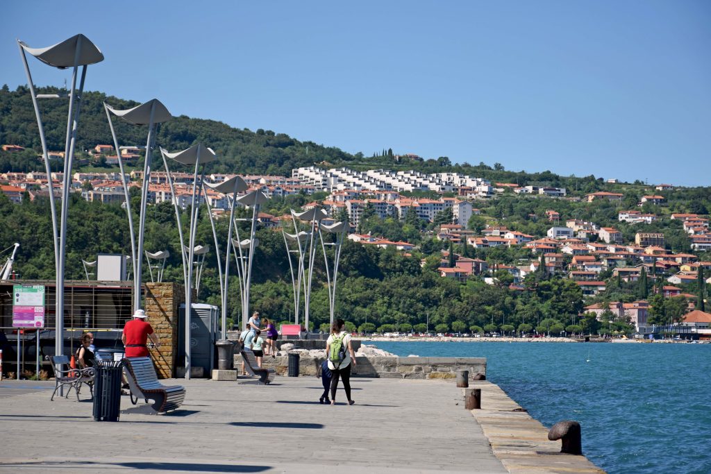 SLOVENIJA - Koper (Kopar), luka i stari grad na obali Jadrana